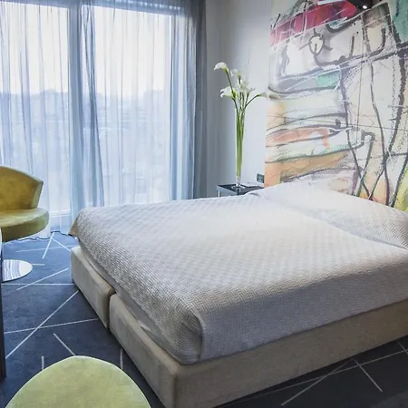 Nobel Zira Hotel